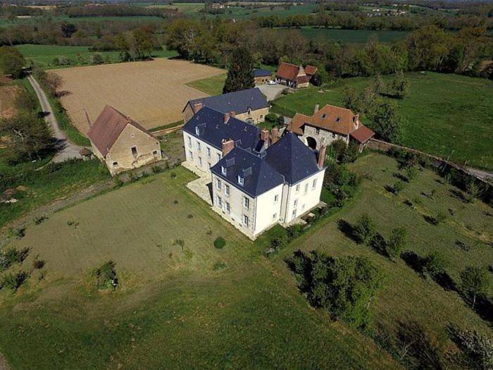 Cottage pour 4 personnes, avec jardin ainsi que terrasse et vue à Linard
