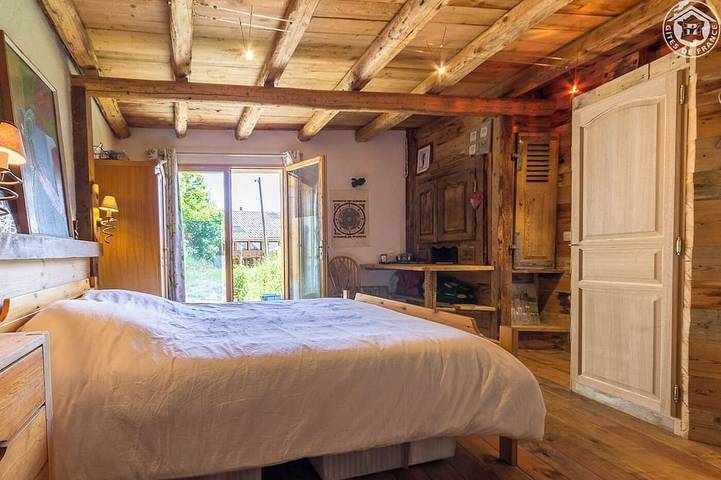Location de vacances pour 14 personnes, avec terrasse ainsi que sauna et jardin à Saint-Jean-de-Belleville - 4