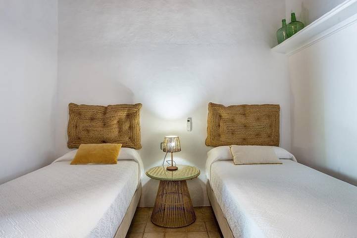 Autentica Casa Ibicenca De 400 Años En Area Privada De 50.000 Metros Cuadrados. in Aigües Blanques (Santa Eulària des Riu), Santa Eulària des Riu