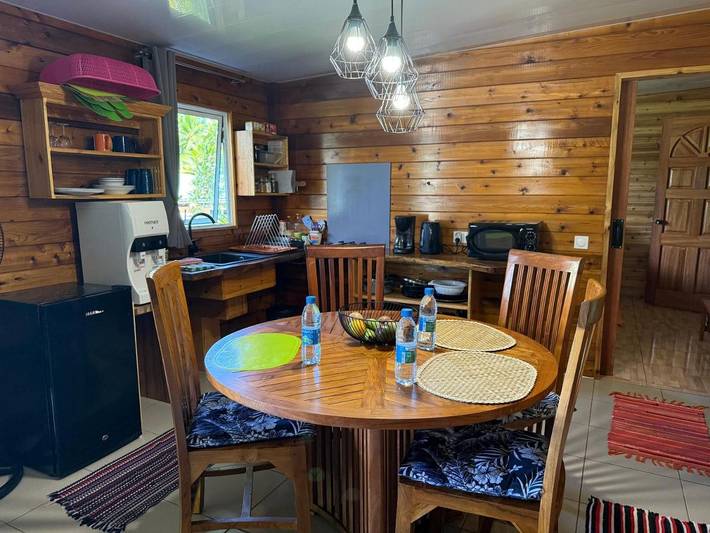 Gîte pour 4 personnes, avec terrasse et vue dans Huahine - 3