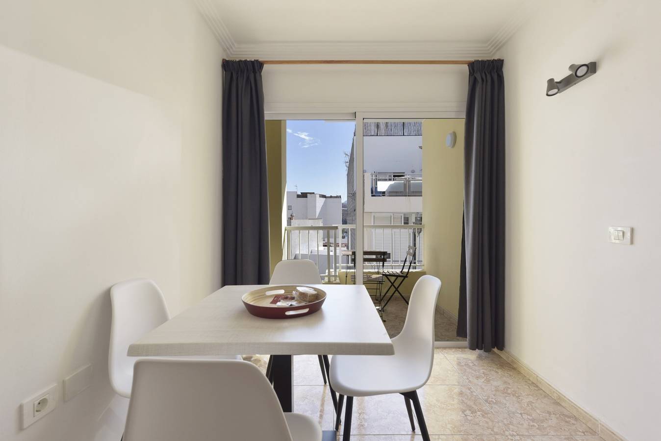 Ganze Wohnung, Ferienwohnung "Macarena" in Playa San Juan mit Bergblick und Balkon in Playa San Juan, Guía de Isora