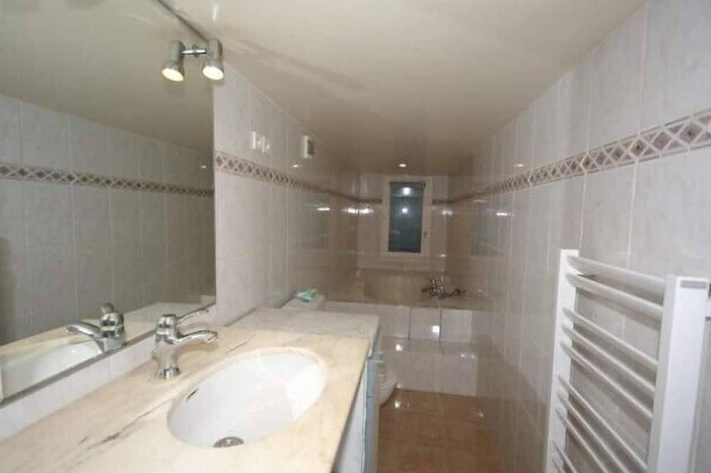 Mouans Sartoux Villa, Pool, Panoramic View, 15 Mn Beaches Cannes - Wifi in Mouans-Sartoux, Cannes region