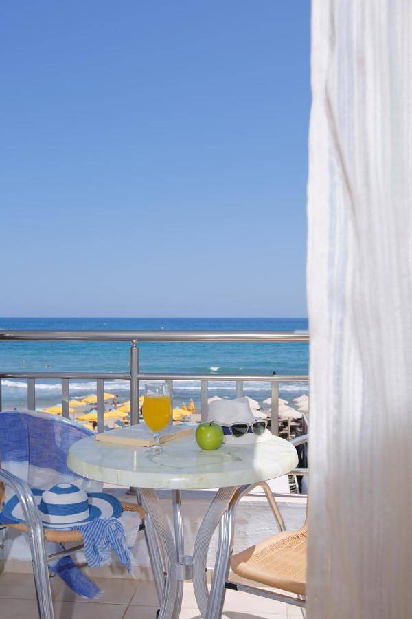 Appart’hôtel pour 2 personnes, avec Balcon et Terrasse ainsi que Jardin et Vue
