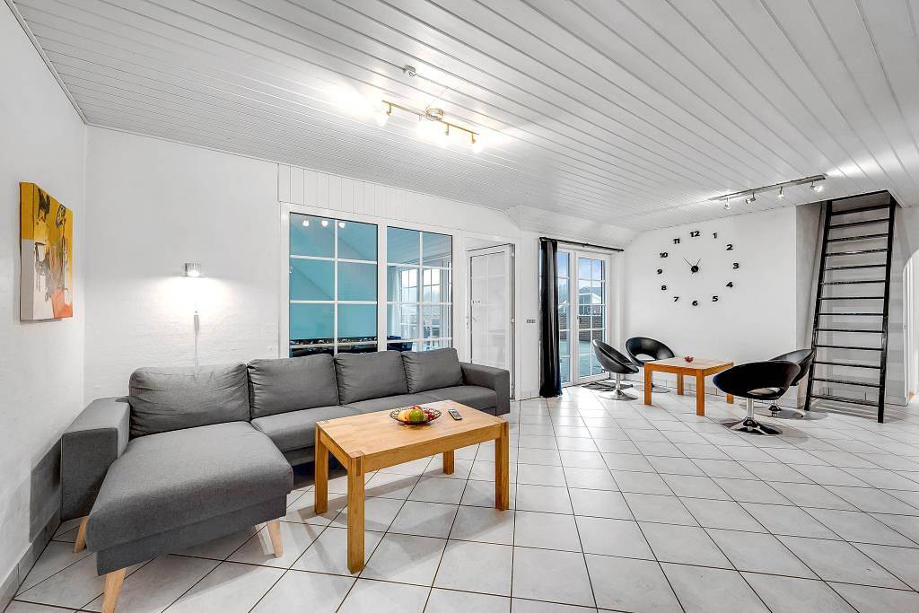 Großes Poolhaus für 14 Personen, ruhig gelegen in der Lodbjerg Hede, ganz in der Nähe von Søndervig und der Nordsee. in Lodbjerg Hede, Ringkøbing