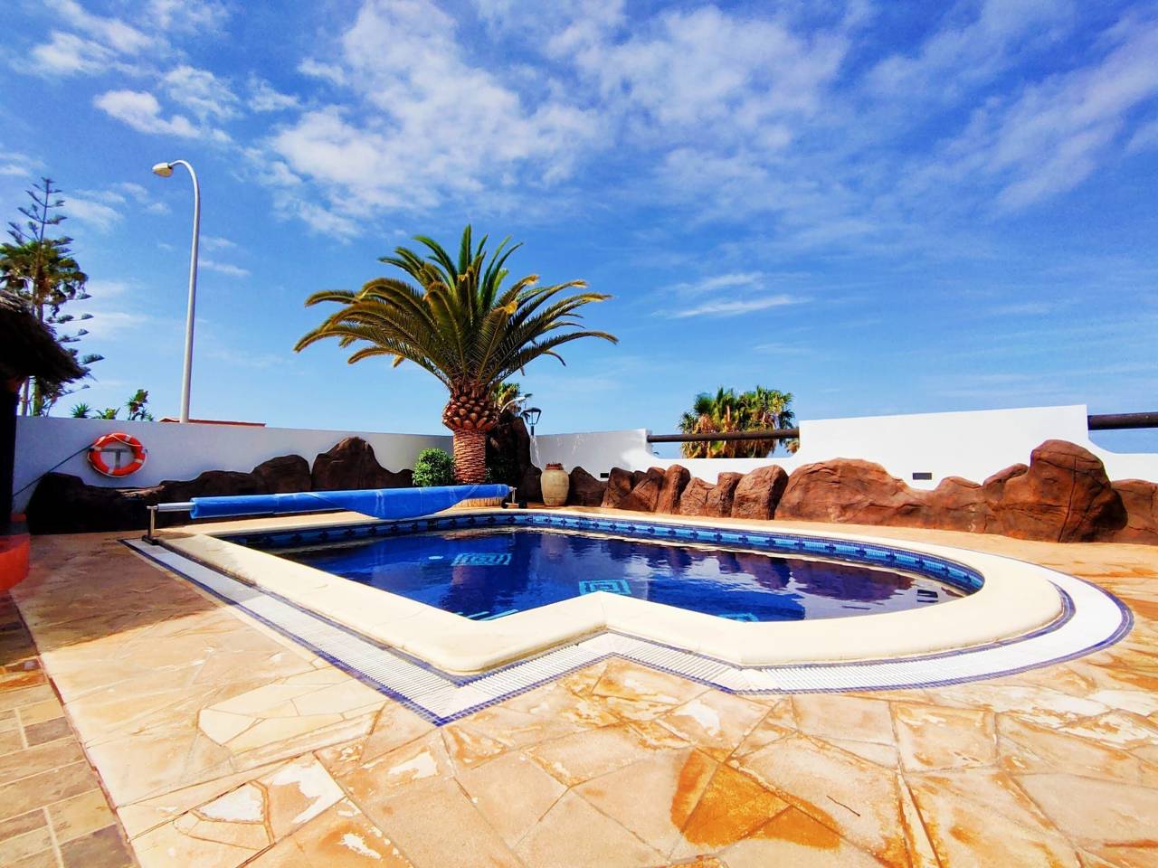 Chalet "Anais luxury villas" in Playa Paraíso, Adeje