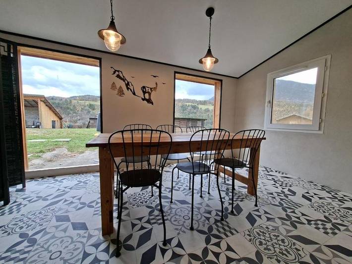 Gîte pour 4 personnes, avec jardin ainsi que vue et terrasse dans Miribel-Lanchâtre