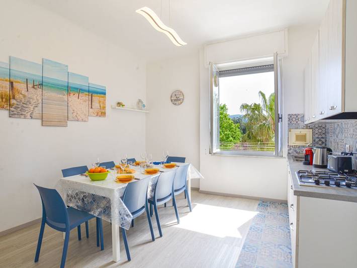 Ferienwohnung für 6 Personen, mit Balkon in Savona