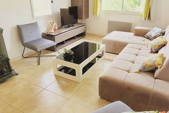 Location de vacances pour 6 personnes, avec Balcon et Jardin à Callas - 2