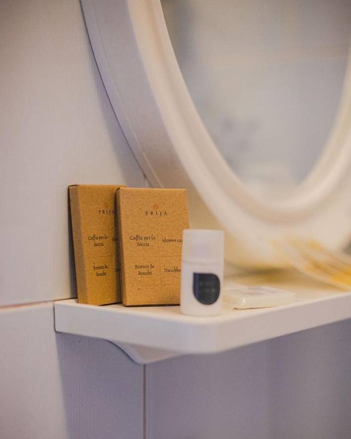 Hôtel pour 2 personnes, avec vue ainsi que vue sur le lac et terrasse, animaux acceptés à Monasterolo del Castello - 2