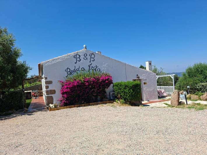 Chambre d’hôte pour 4 personnes, avec jardin et vue à Arzachena - 2