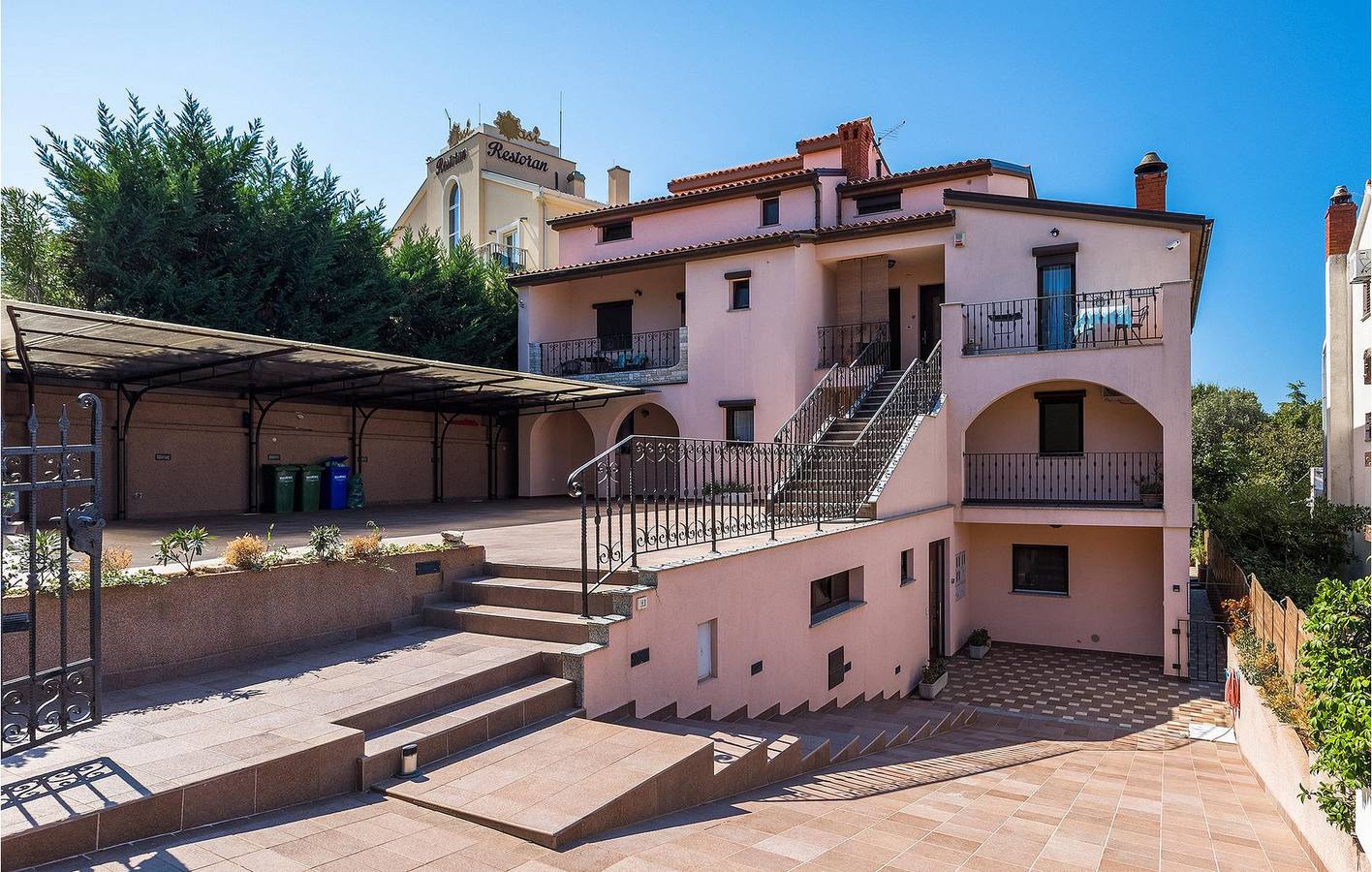 Ferienhaus für 16 Personen mit Garten in Medulin, Südküste Istrien