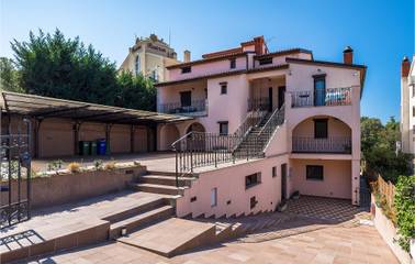 Ferienhaus für 16 Personen, mit Sauna und Garten in Pjescana Uvala