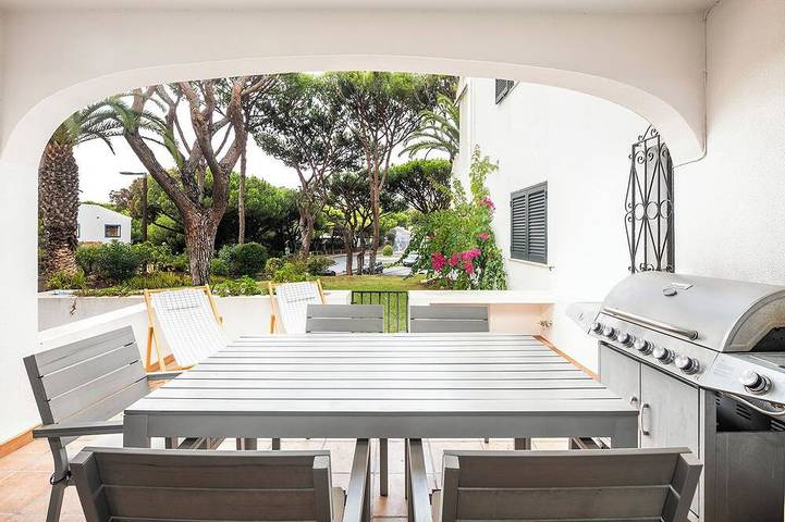 Apartment for 4 people in Vale do Lobo