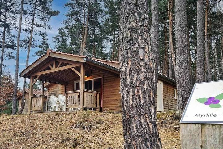 Gîte pour 4 personnes, avec jardin à Usson-en-Forez