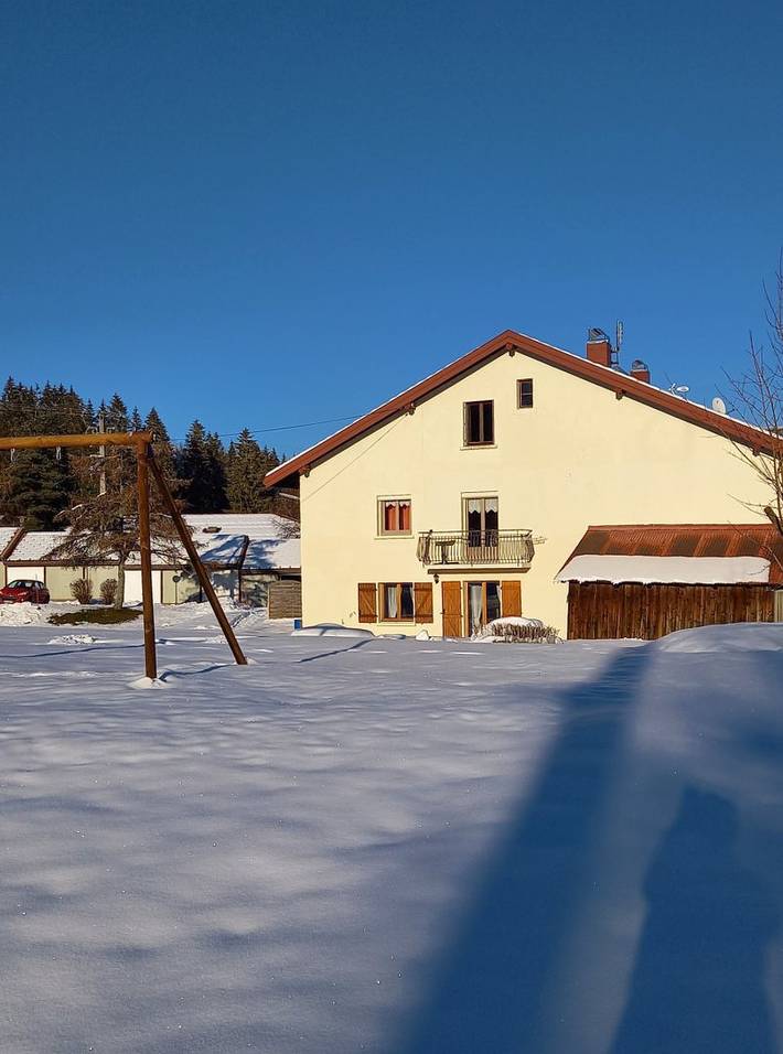 Gîte pour 8 personnes, avec terrasse et jardin à Morbier - 4
