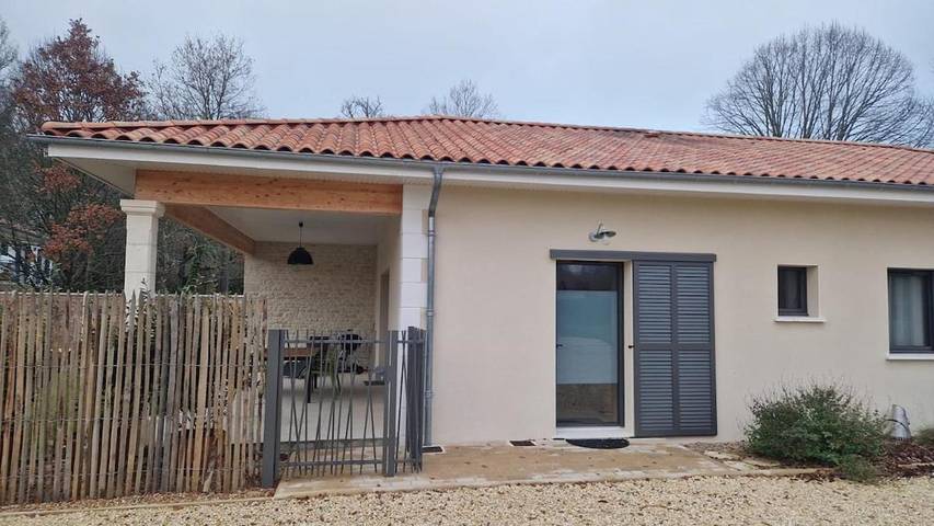 Location de vacances pour 4 personnes, avec terrasse et jardin à Atur - 2