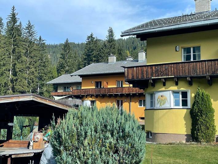 Ferienwohnung für 6 Personen, mit Balkon und Garten sowie Ausblick in Nauders