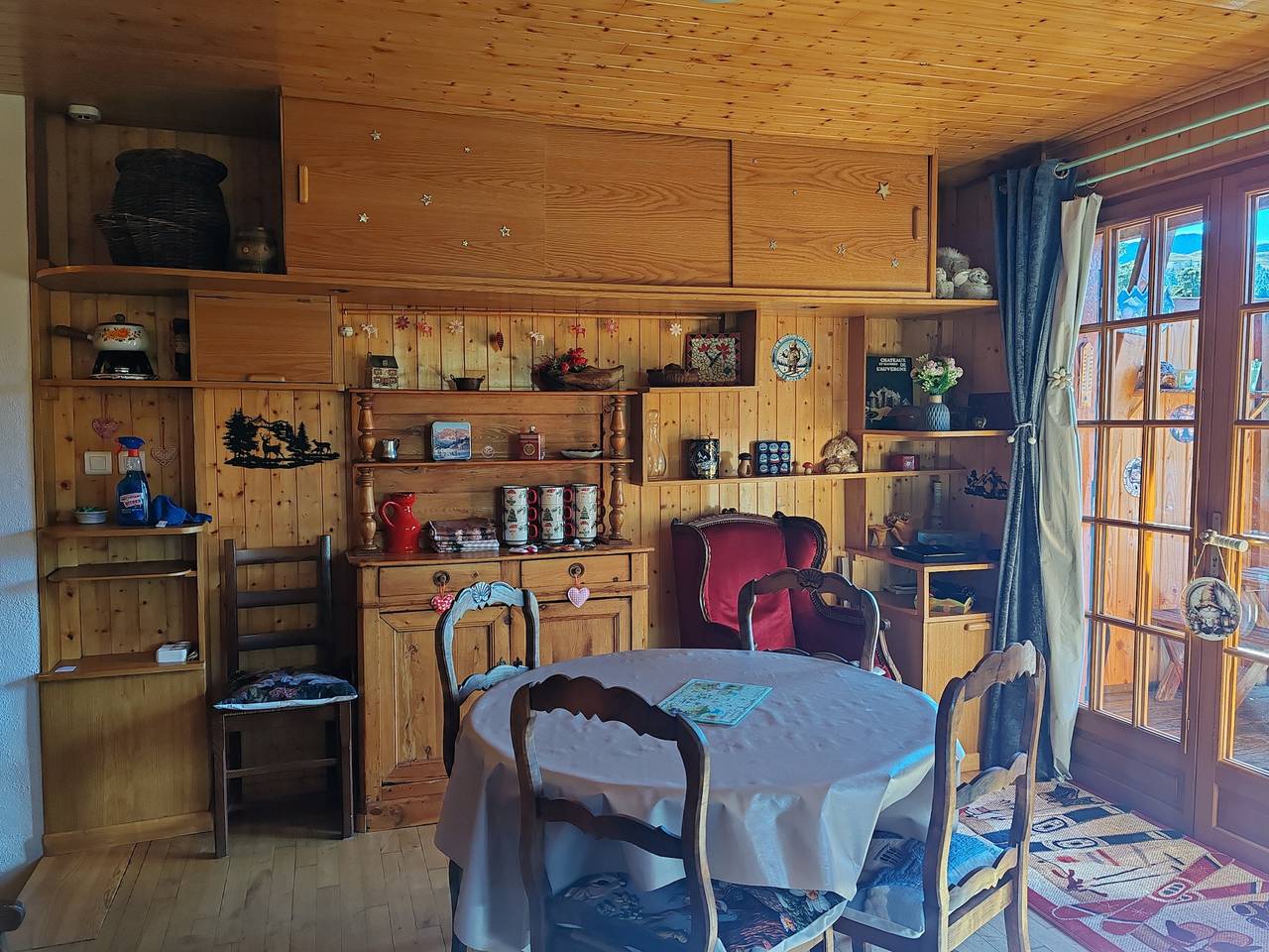 Chalet „Le Mouflon“: Bergblick, Gemeinschaftsgarten & Wlan in Le Lioran, Laveissière