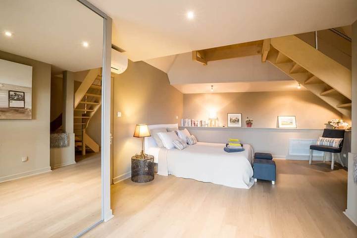 Haus-Loft 200 m von der Innenstadt entfernt mit Garten und kostenlosen Parkplätzen in Beaune, Beaune und Umgebung