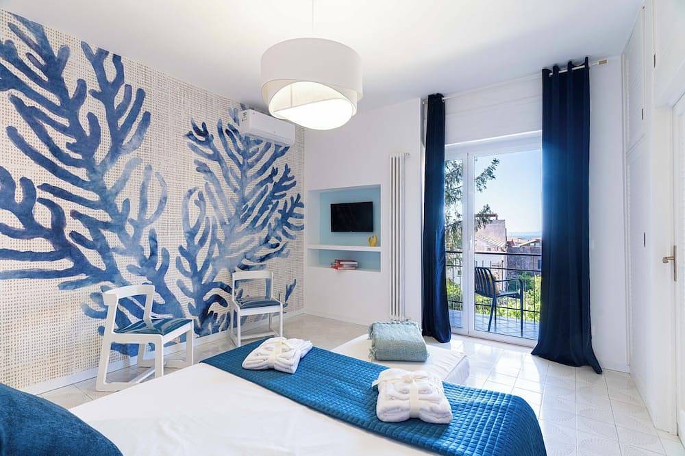 Entire apartment, Linda Blue Bay, Sorrento Coast in Piano di Sorrento, Naples Province
