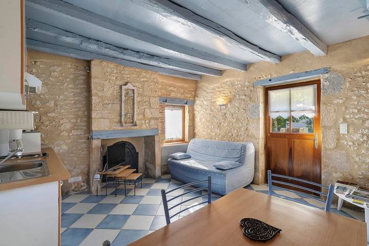 Affascinante piccola casa in pietra restaurata in Montignac, Périgord Noir
