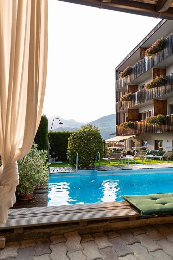 Hotel für 2 Personen, mit Sauna und Ausblick sowie Pool und Garten - 1