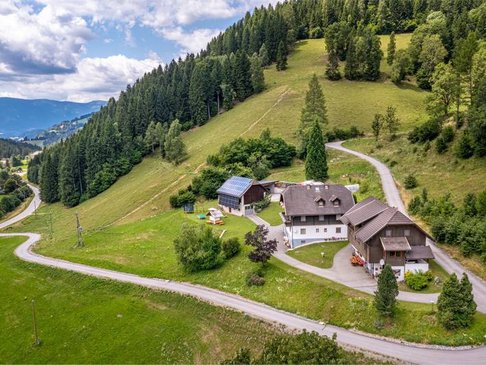 Ferienwohnung für 9 Personen, mit Garten und Terrasse