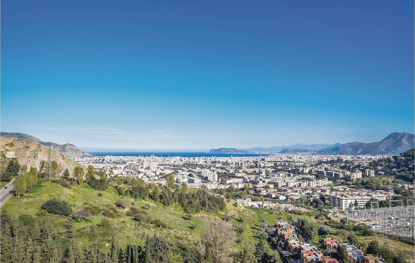 Appartamento con terrazza recintata e parcheggio in Palermo, Provincia di Palermo