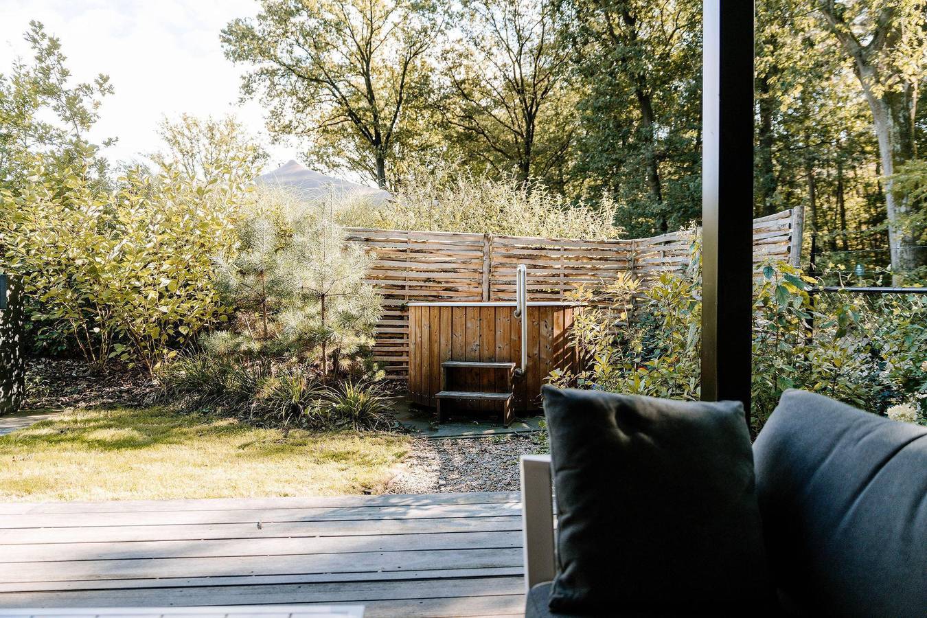 Soof Heuvelrug — 4–6-person Water & Hot Tub Lodge in Utrecht region