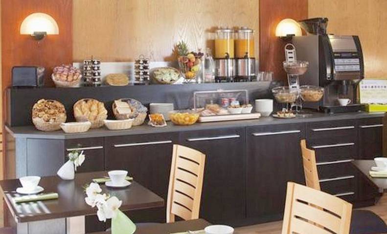 Hôtel pour 3 personnes, avec vue et balcon à Châtillon-sur-Seine - 2