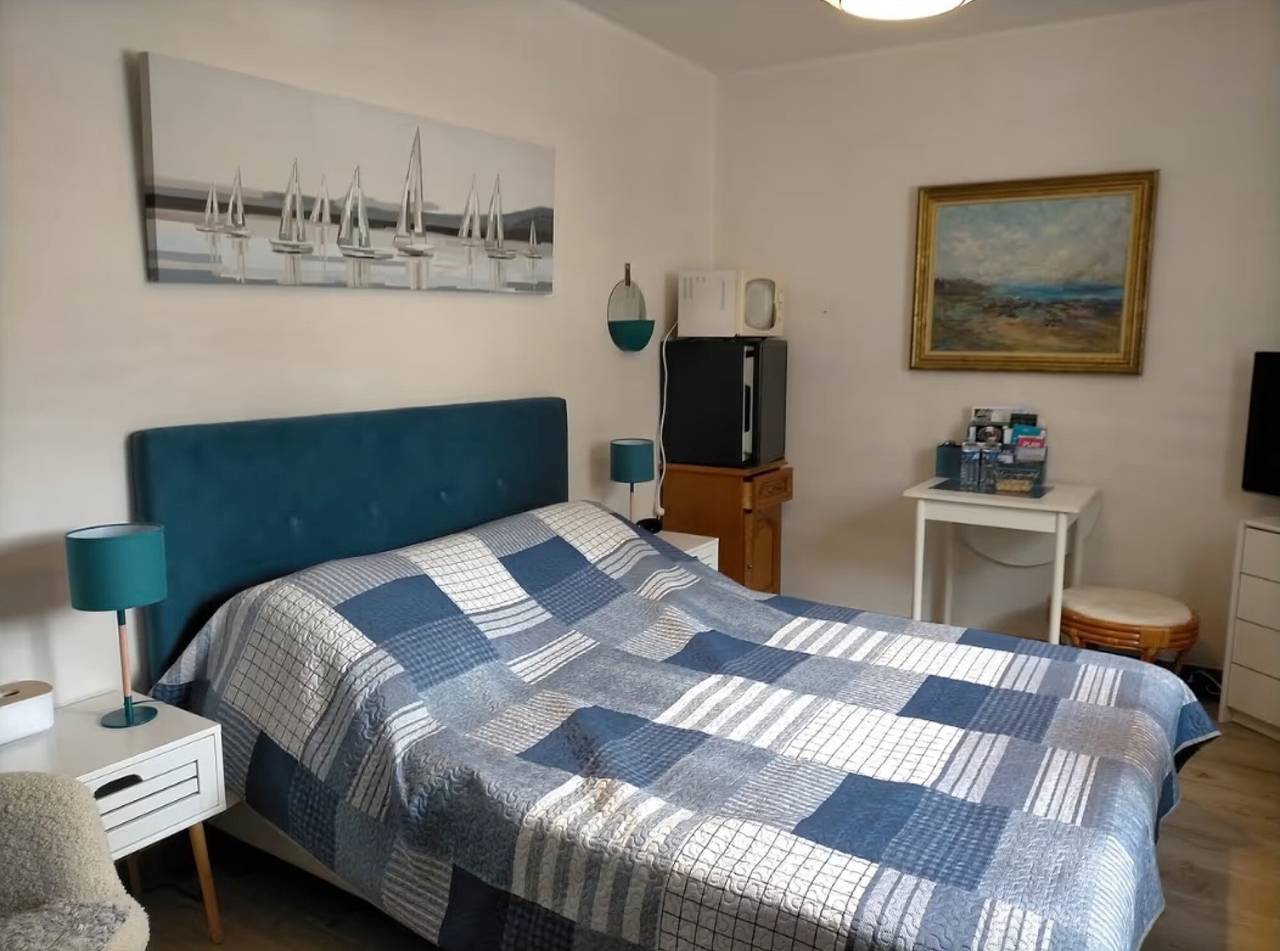 Marine Guest Room – Beach 500m Away in Étables-sur-Mer, Côte de Goëlo