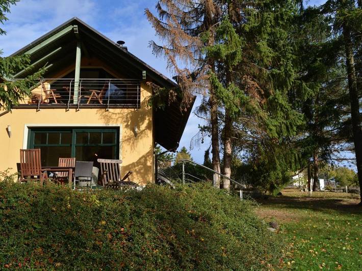 Ferienwohnung für 3 Personen, mit Balkon und Garten, kinderfreundlich in Lohme