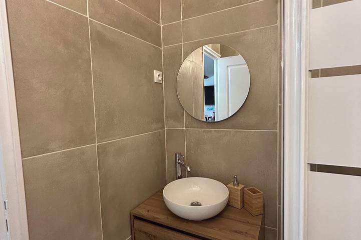 Appartement entier, Joli T2 en plein coeur de Saint Maximin La Sainte-Baume in Saint-Maximin-la-Sainte-Baume, Région de Brignoles