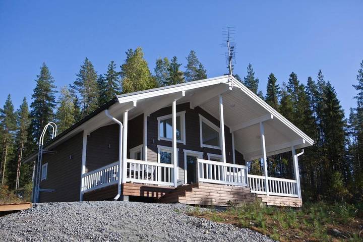 Ferienhaus für 10 Personen, mit Whirlpool und Terrasse sowie Garten und Sauna in Ylöjärvi