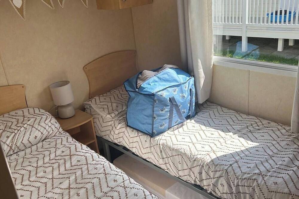 2 Bed - Sleeps 6 - Free Parking - Pets in Chapel St. Leonards, Lincolnshire