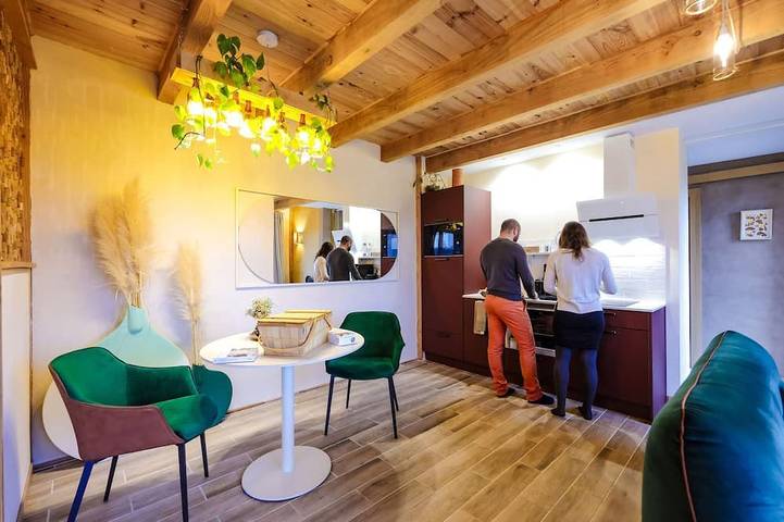 Unique Underground Glowing Stay for 2, Nordic Bath Panoramic Views, Tarntoulouse in Saint-Gauzens, Castres und Umgebung