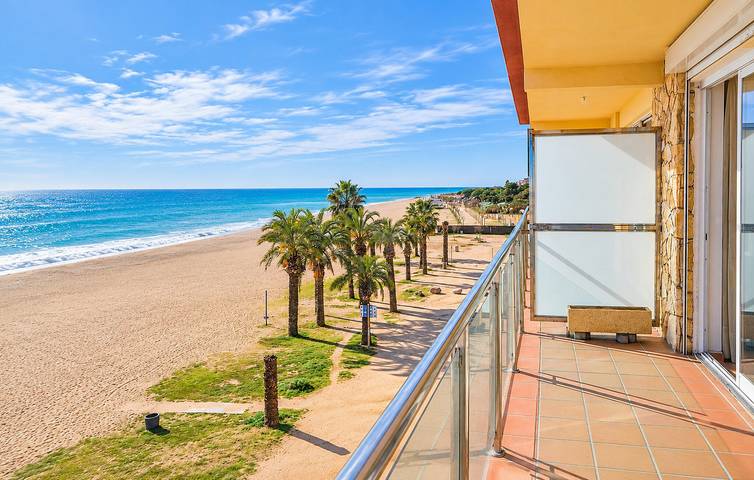 Appartement de vacances entier, 1km de la plage, Piscine, Terrasse, Cuisine, WiFi in Platja de Llevant (Malgrat de Mar), Santa Susanna