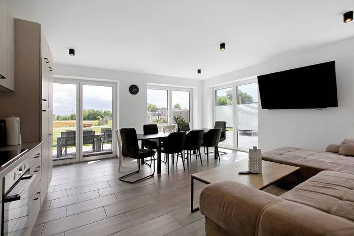 Holiday Home Ebbe with Sauna & Dogs, up to 14 Guests, Near the North Sea