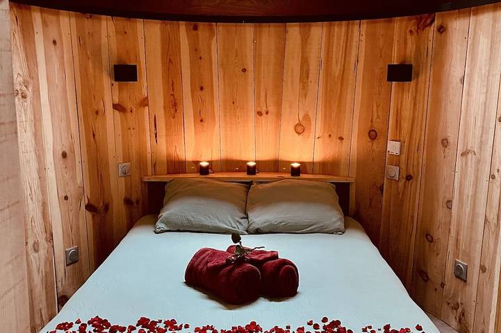 Location de vacances pour 4 personnes, avec jacuzzi ainsi que jardin et terrasse à Pailloles - 4