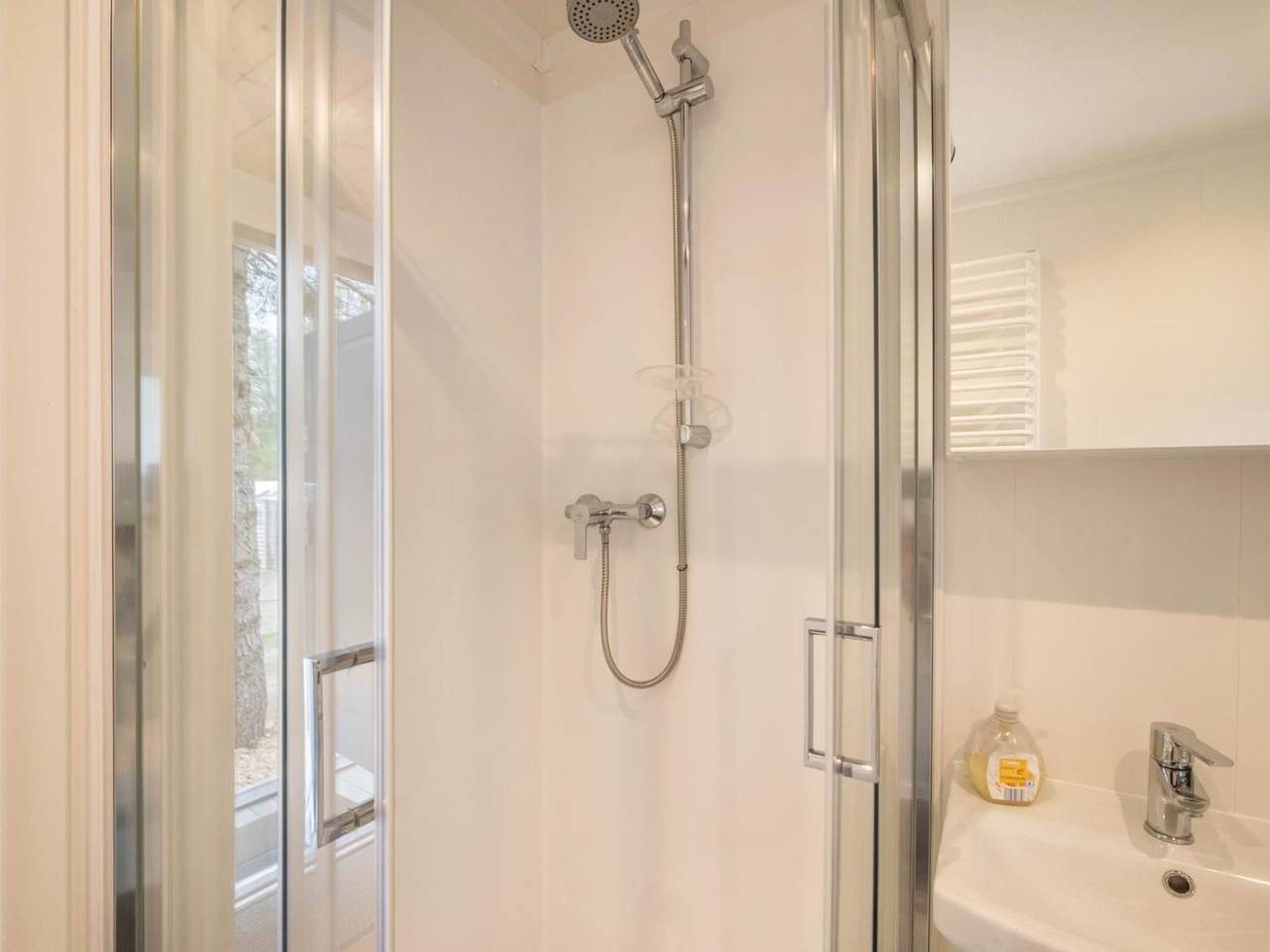 Ganze Wohnung, Mobilheim mit Terrasse in Garden (Lohmen), Lohmen