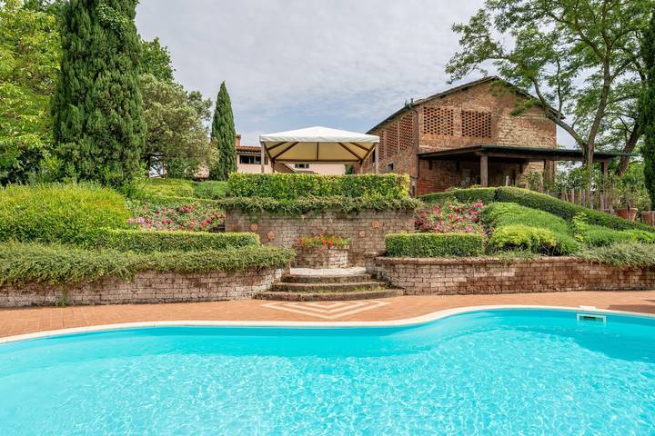Geheel appartement, Appartement 'Il Granaio' met Gedeeld Zwembad, Wi-Fi en Airconditioning in Fucecchio, Provincie Florence