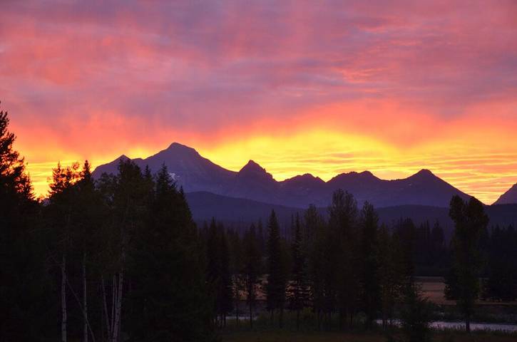 Log cabin for 5 people, with terrace in Glacier National Park