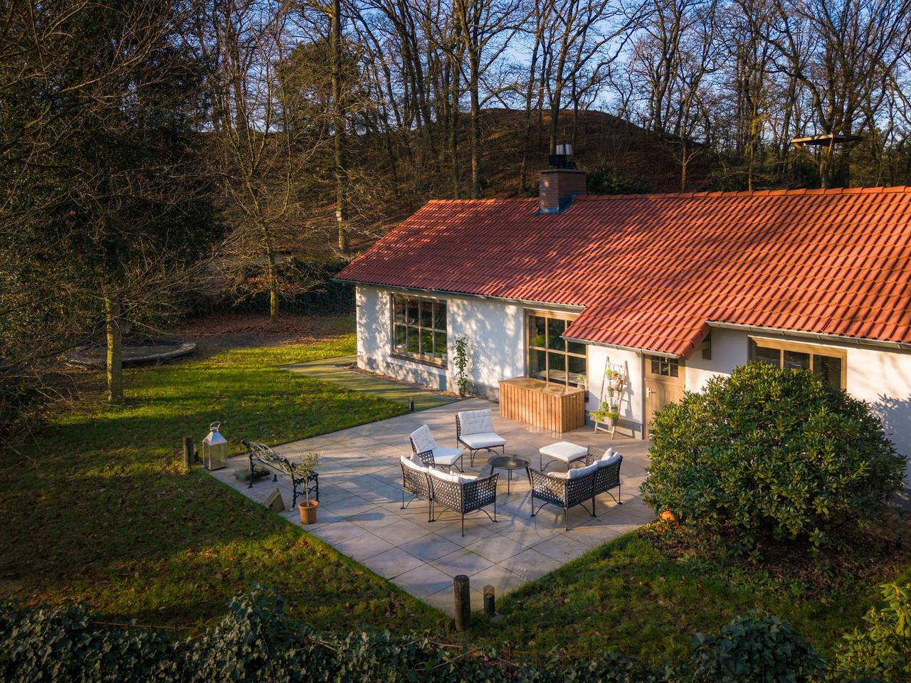 Luxusvilla für 12 Personen mit Außen-Spa, umgeben von Wald in Uden in Uden, Nordbrabant