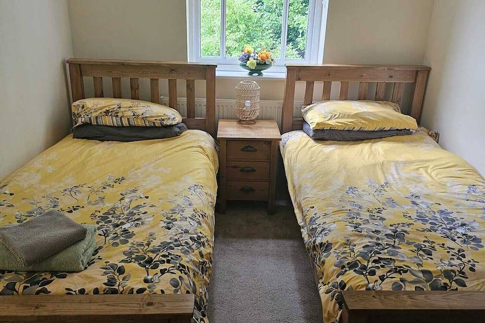Sleeps 8 Matlock/ Matlock Bath Pet Friendly in Matlock, Derbyshire