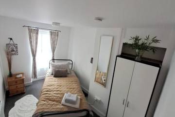 Log Cabin for 7 People in Lincoln, Lincolnshire, Photo 1