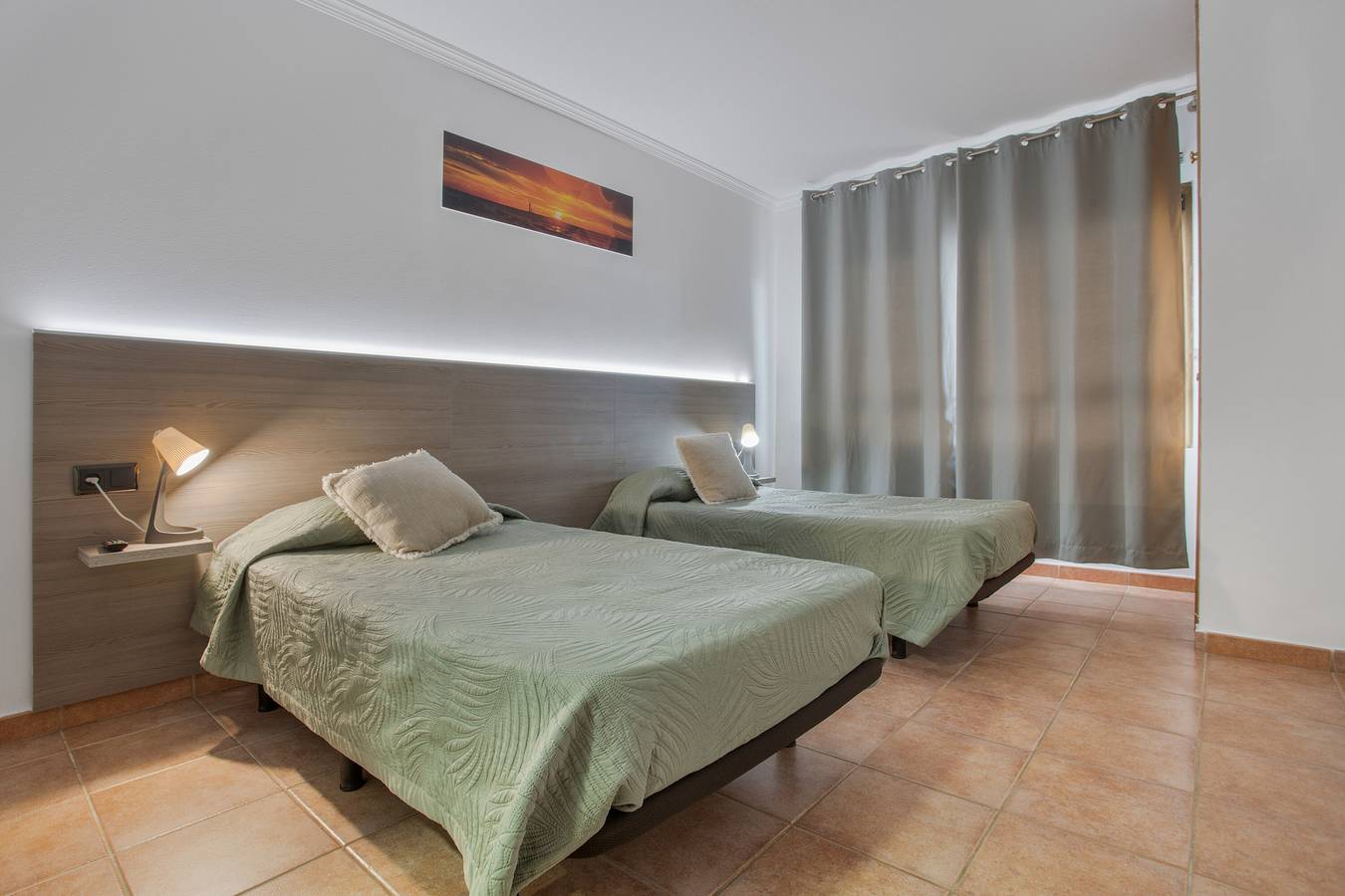 Vacation Home 'Ian’s Dreams' with Private Terrace, Private Garden and Wi-Fi in Puerto de Corralejo, La Oliva