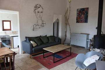 Gîte pour 2 personnes, avec vue ainsi que jardin et terrasse à Séguret
