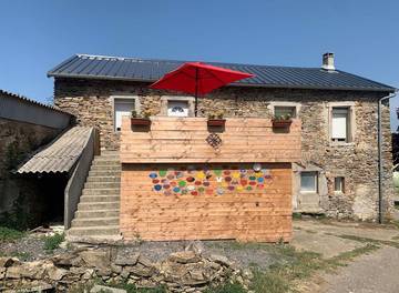 Gîte pour 6 personnes, avec balcon à Les Martys