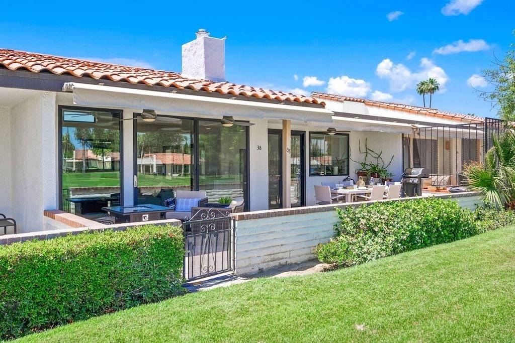Ganze Wohnung, Remodeled Condo at Rancho Las Palmas! Fairway & Mountain Views! in Rancho Mirage, Coachella Valley