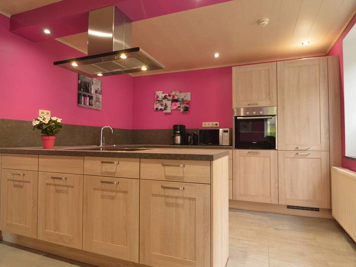 Location de vacances pour 12 personnes, avec terrasse ainsi que sauna et piscine à Stoumont - 4